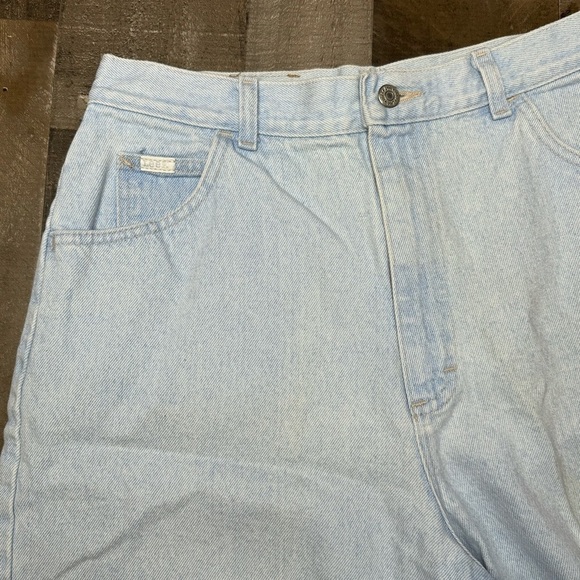 Vintage Lee High Waisted Jean Shorts size 16 - Picture 2 of 9